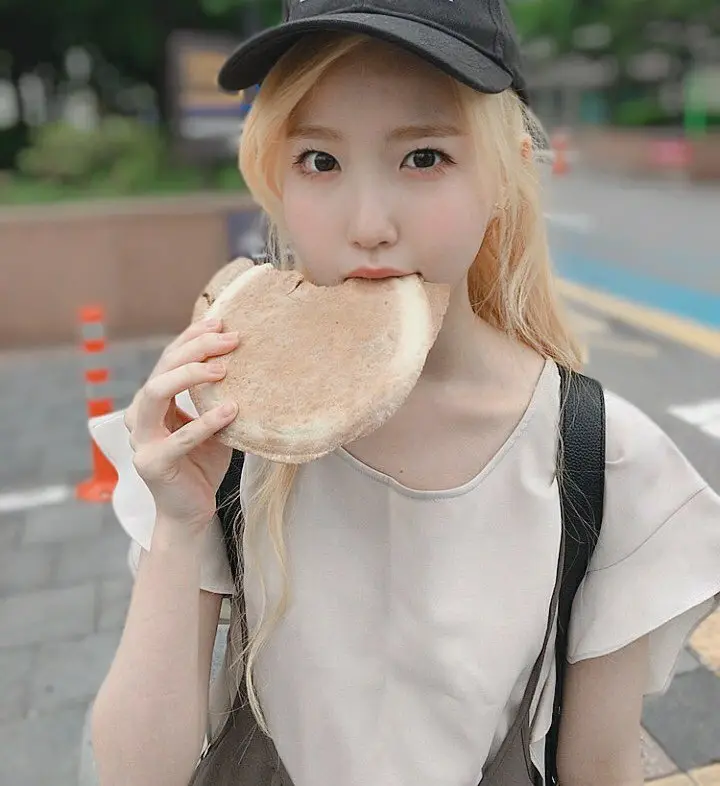 아이즈원 히토미, RADIO BERRY (twitter)