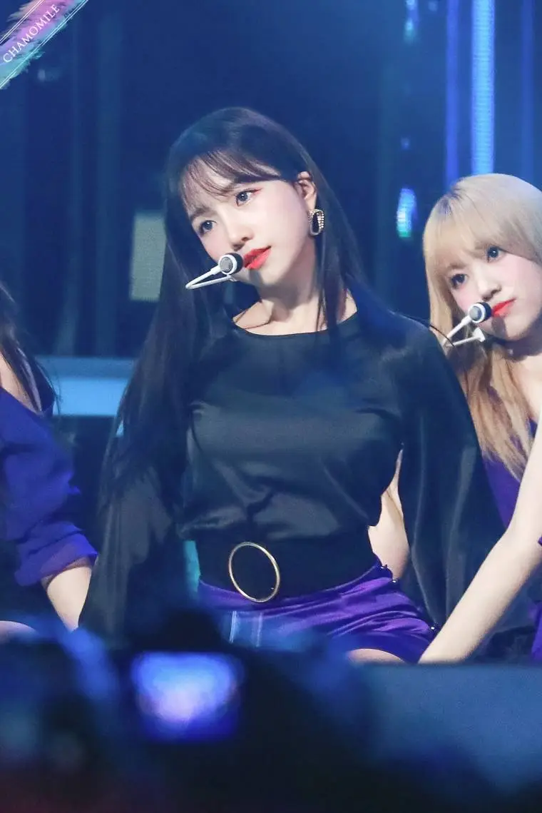 모닝 아이즈원 조유리.jpg