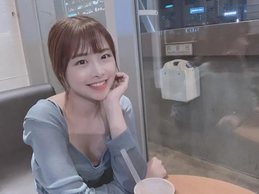 에이프릴 김채원 @Instagram
