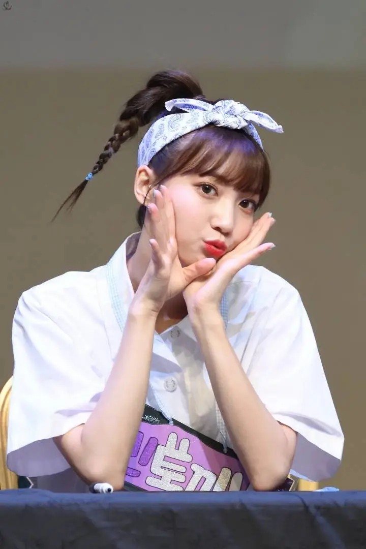 오마이걸 팬사인회.jpg
