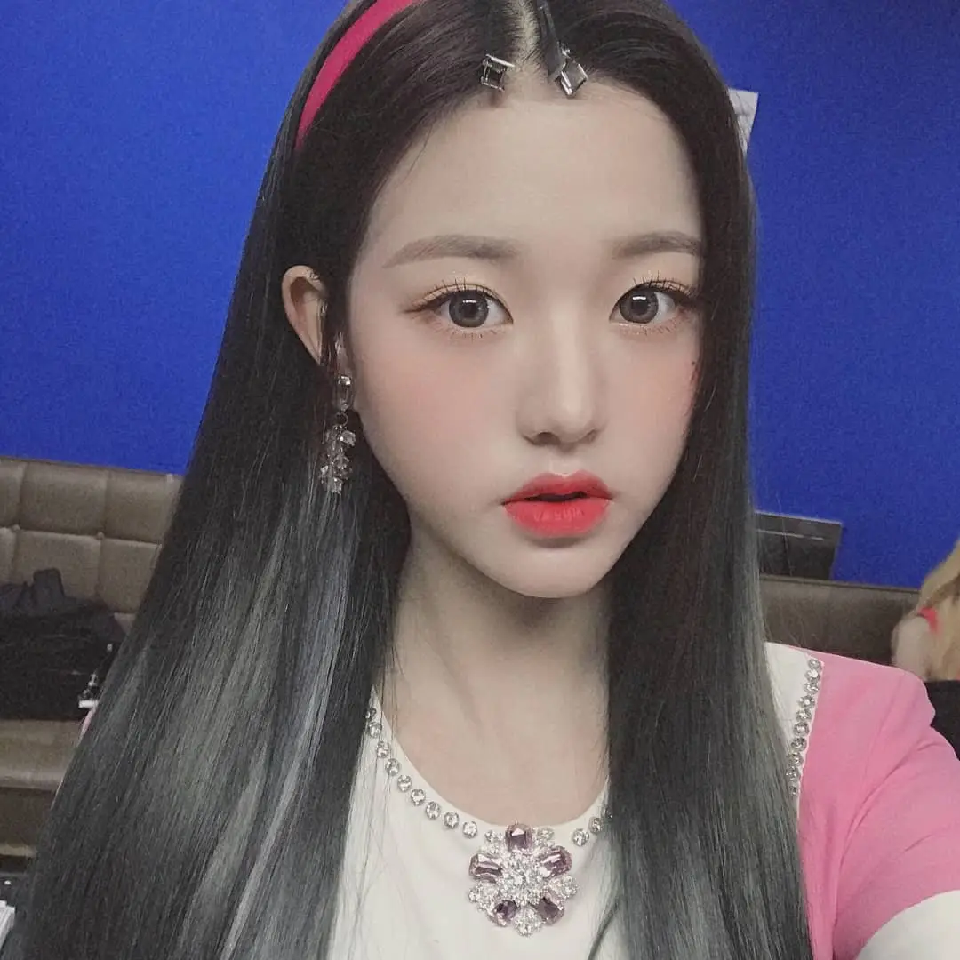 #아이즈원 #장원영 @official_izone (인스타그램)