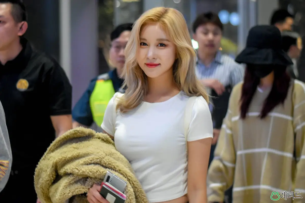 출국하는 우주소녀 다영