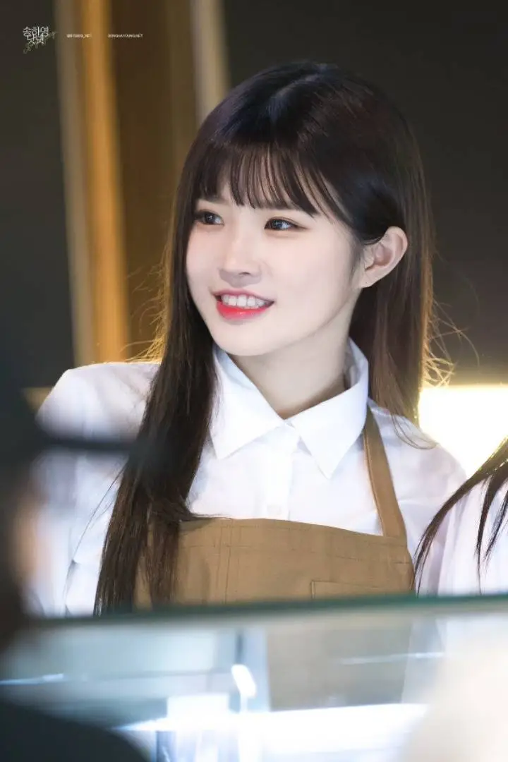 송하영과 미녀들.jpg