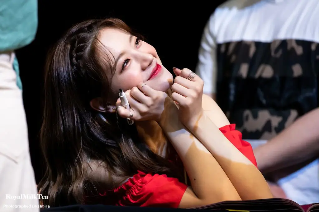 프로미스나인 장규리.jpg