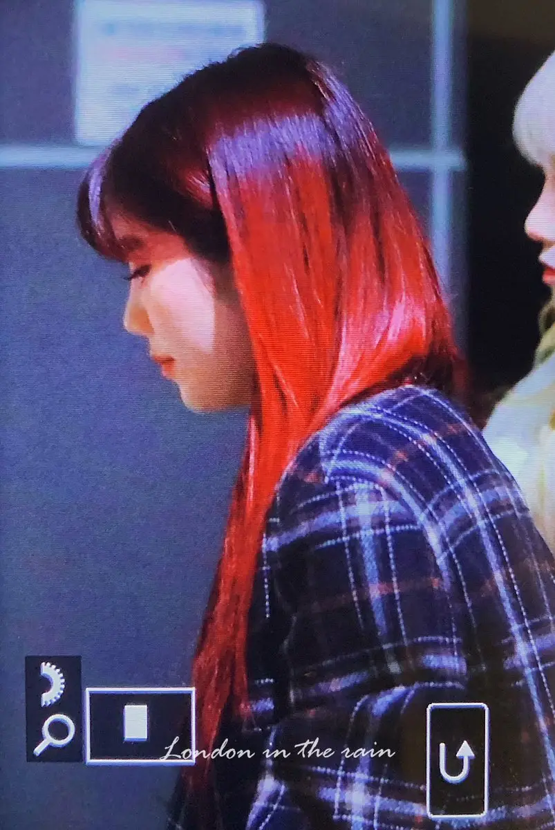 빨간머리 아이즈원 권은비