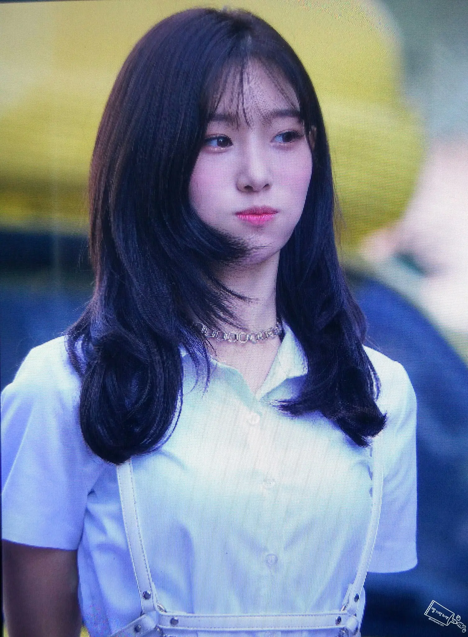 앞머리 잘랐던 정채연.jpg