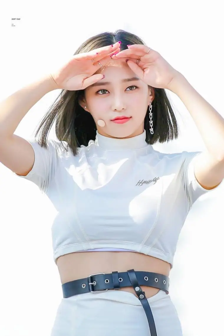 자연광 받는 #장예은