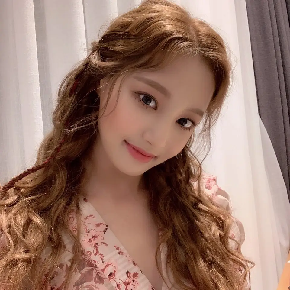 모모랜드 연우 (인별)