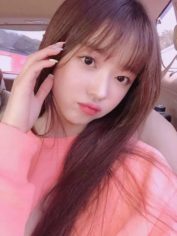 오늘자 오마이걸 유아.insta