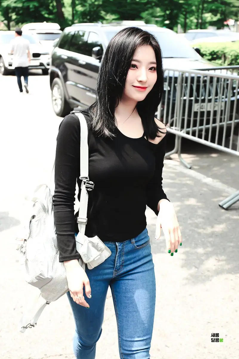 프로미스나인 이새롬 @출근길