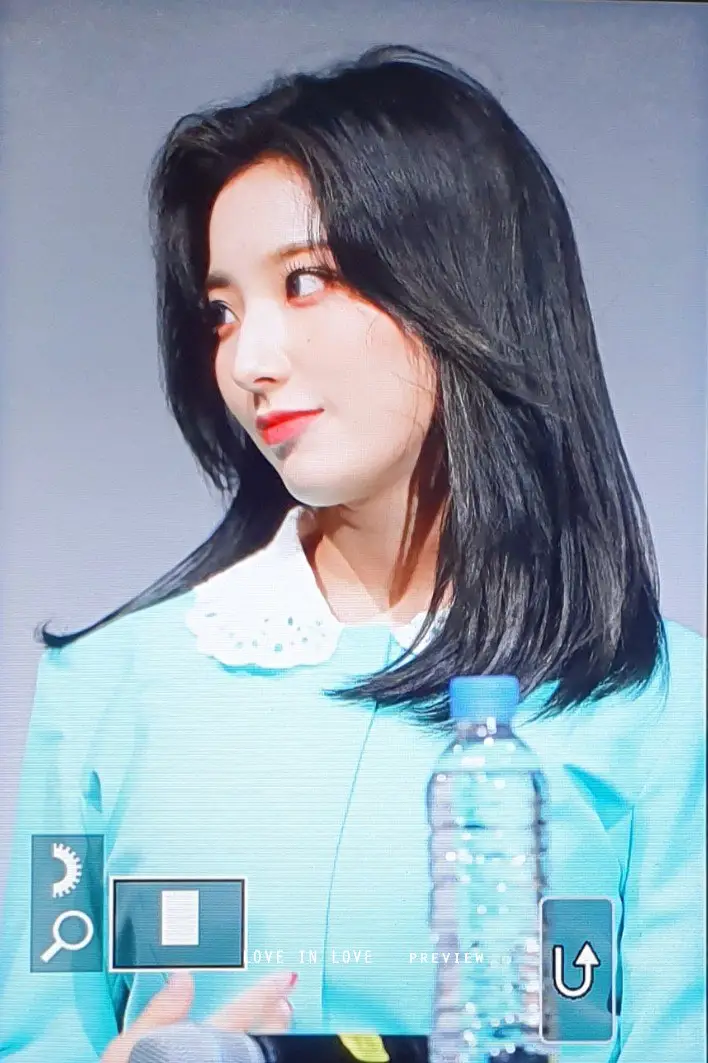 #프로미스나인 #이새롬 (팬사인회).jpg