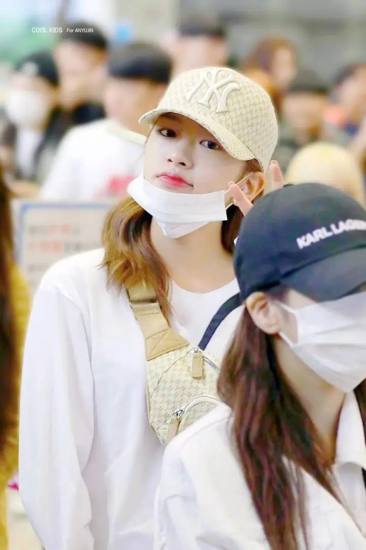 [공항패션] #아이즈원 #안유진.jpg