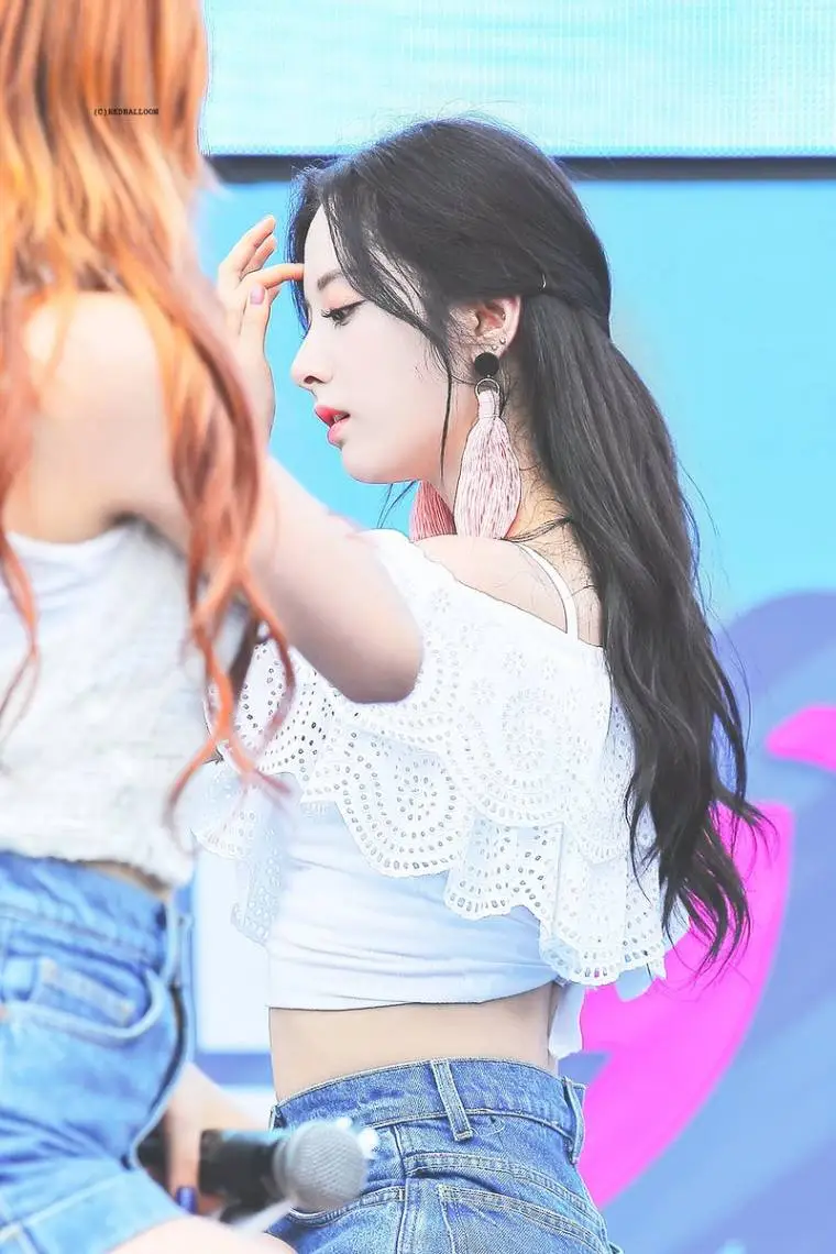 우주소녀 보나.jpg