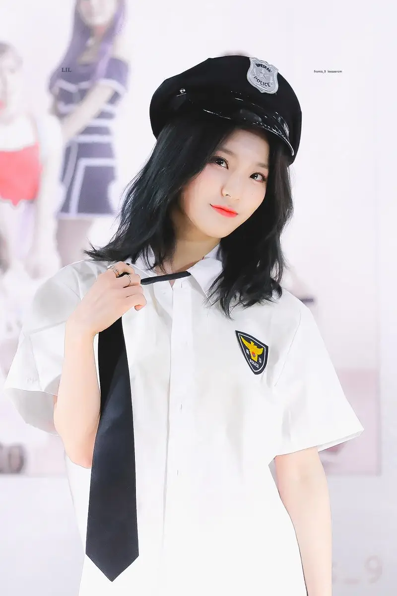 #프로미스나인 #이새롬 (팬사인회).jpg