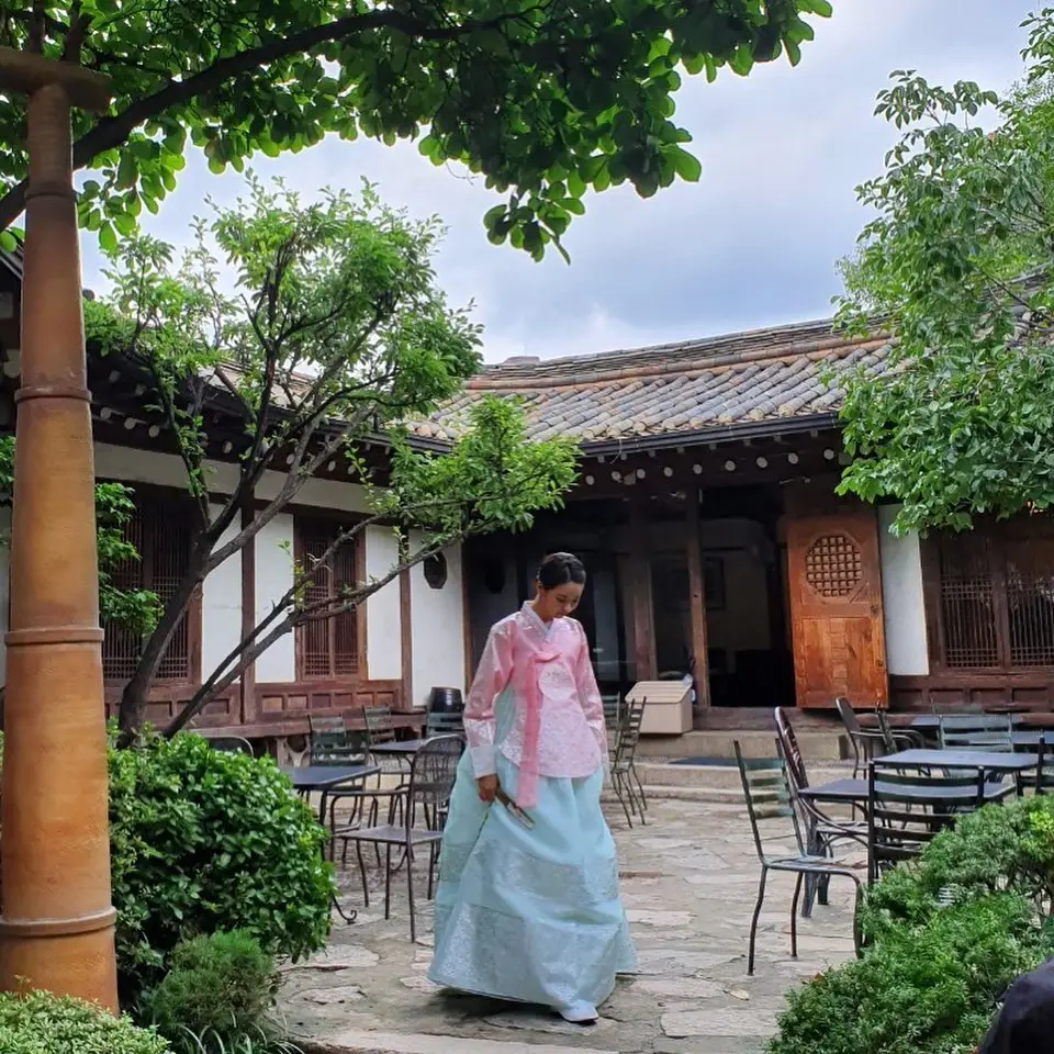 한복입은 임나영