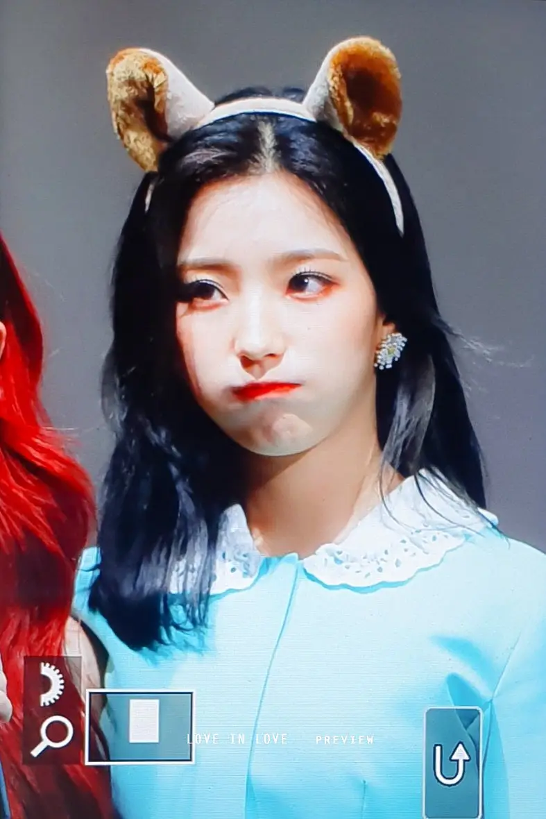 #프로미스나인 #이새롬 (팬사인회).jpg