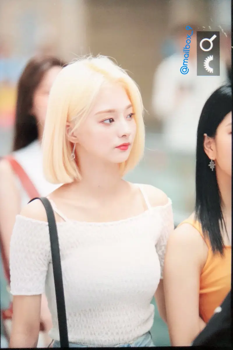출국하는... #프로미스나인 #이나경.jpg