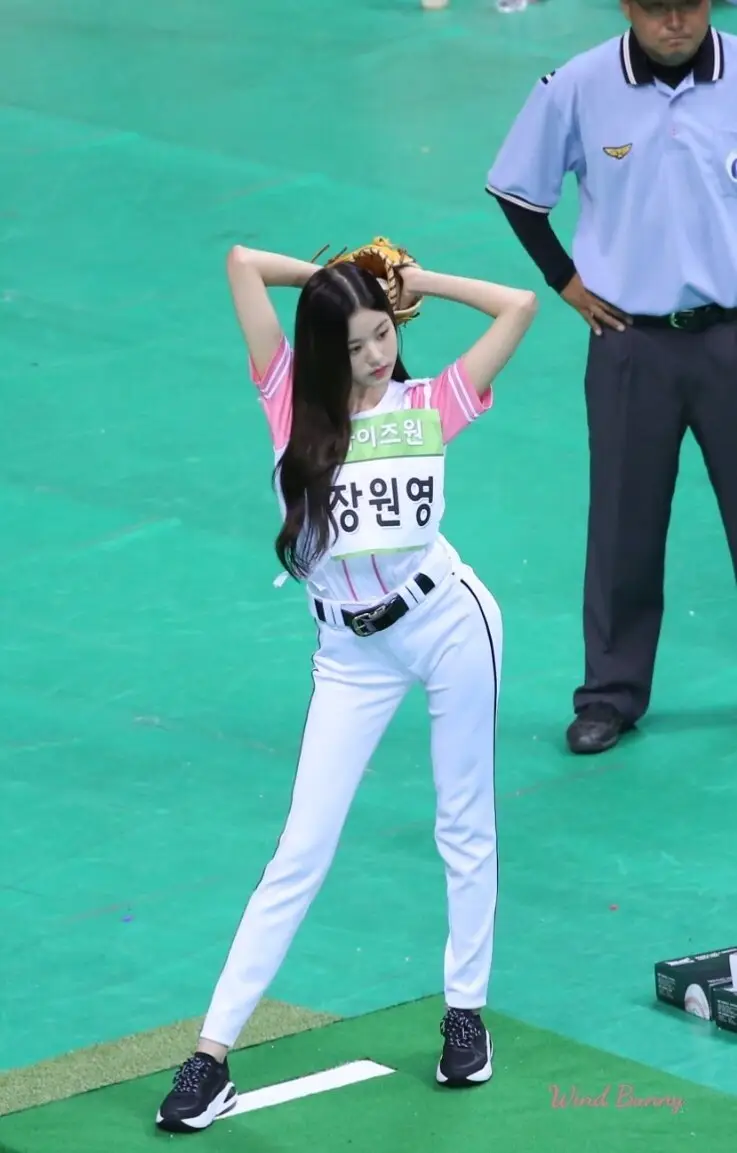[아육대] 투구하는 #장원영.jpg