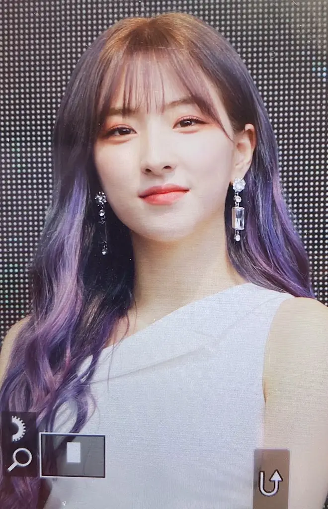 우주소녀 보라색 헤어 은서
