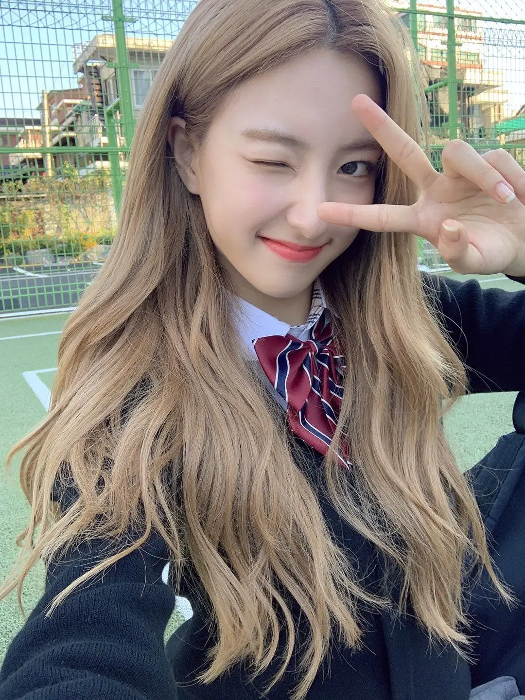 우주소녀 각 멤버별 교복 셀카
