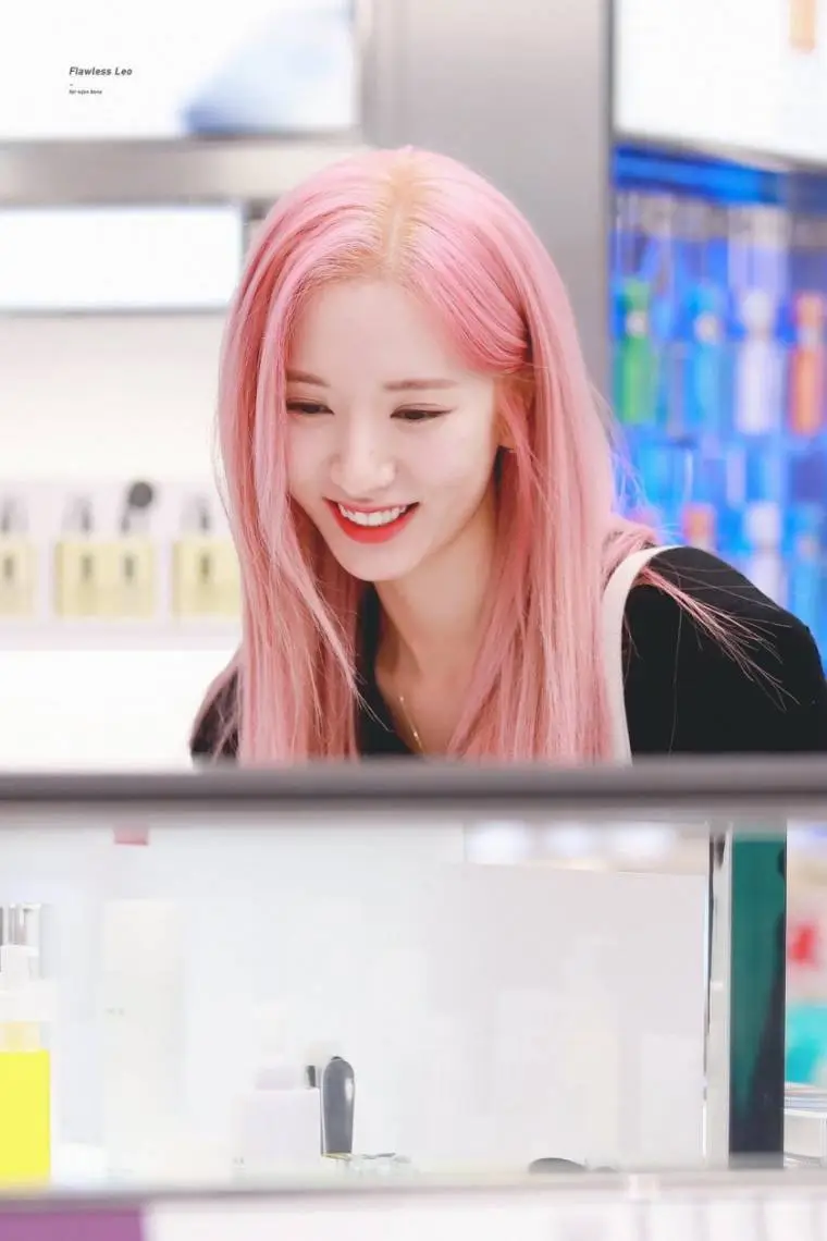 핑크헤어 우주소녀 보나