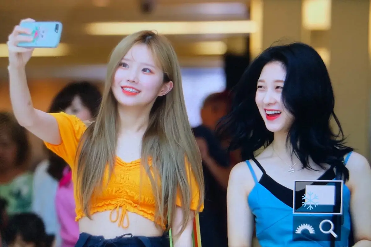1일 1회 송하영(프로미스나인).jpg