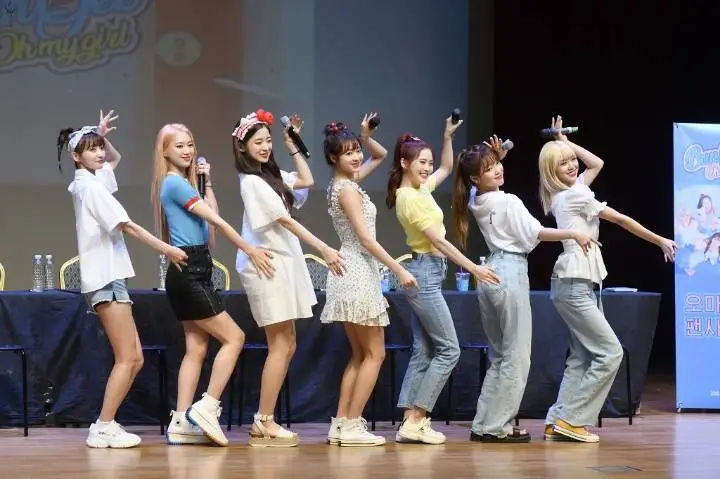 오마이걸 팬사인회.jpg