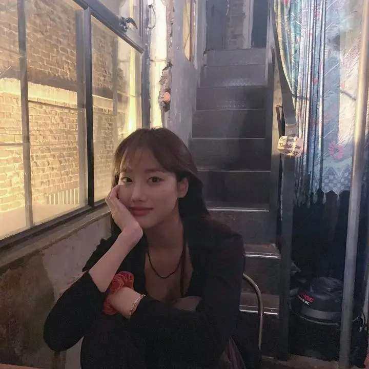 에이프릴 이나은.insta