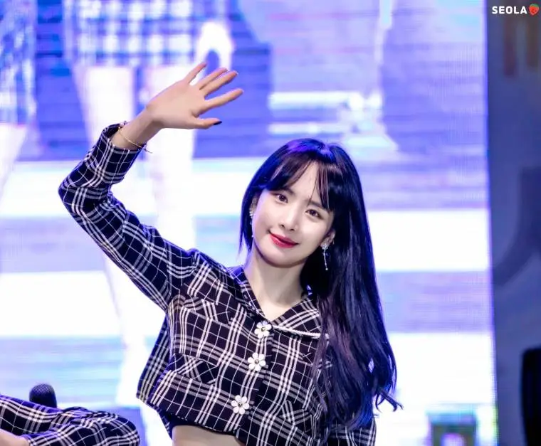 컴백하는.. 우주소녀 설아.jpgif