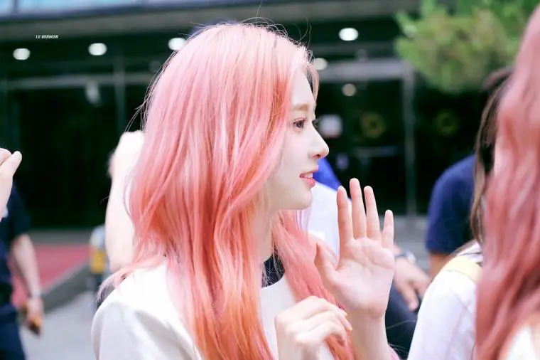 출국길.. 아이즈원 김민주