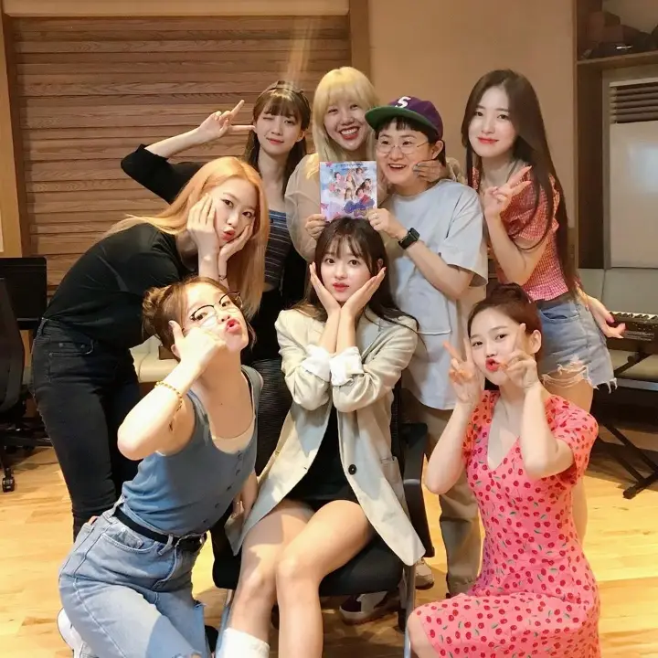 오늘자 오마이걸 (정오의 희망곡)