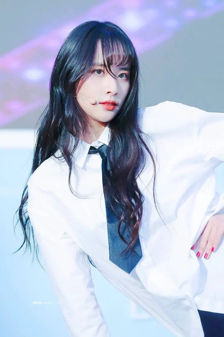 컴백하는.. 우주소녀 설아.jpgif