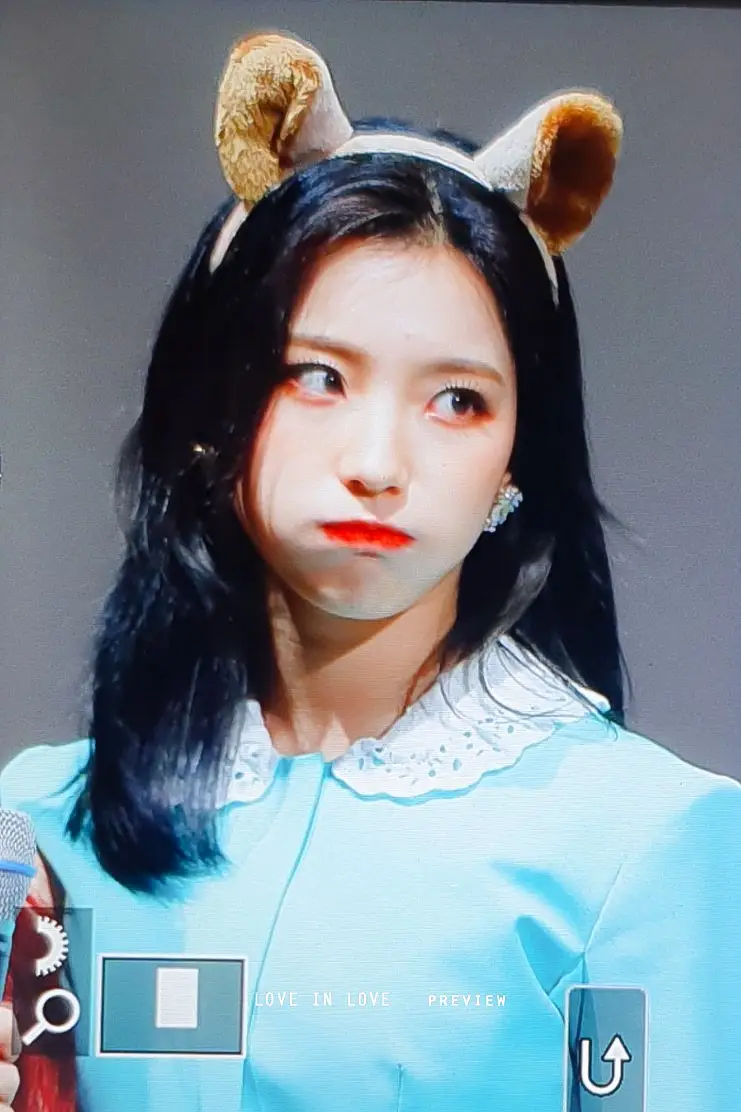 #프로미스나인 #이새롬 (팬사인회).jpg