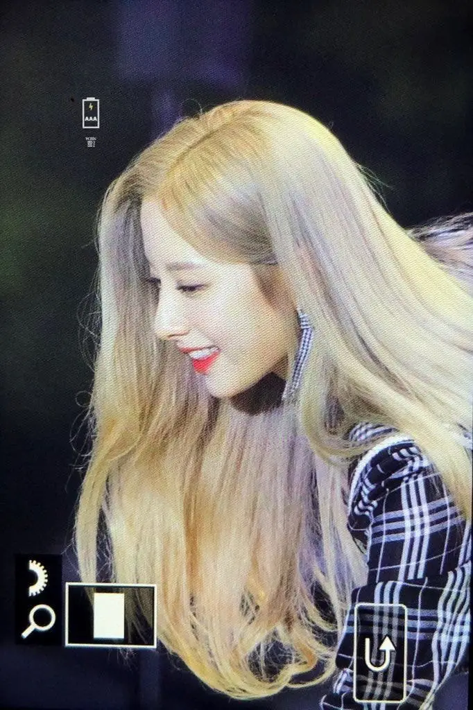 오늘자 우주소녀 보나.jpg