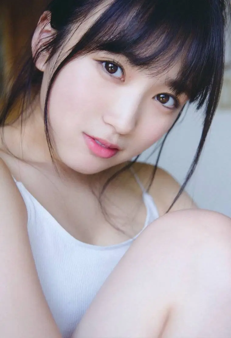 #아이즈원 나코 과거 일본 화보집.jpg