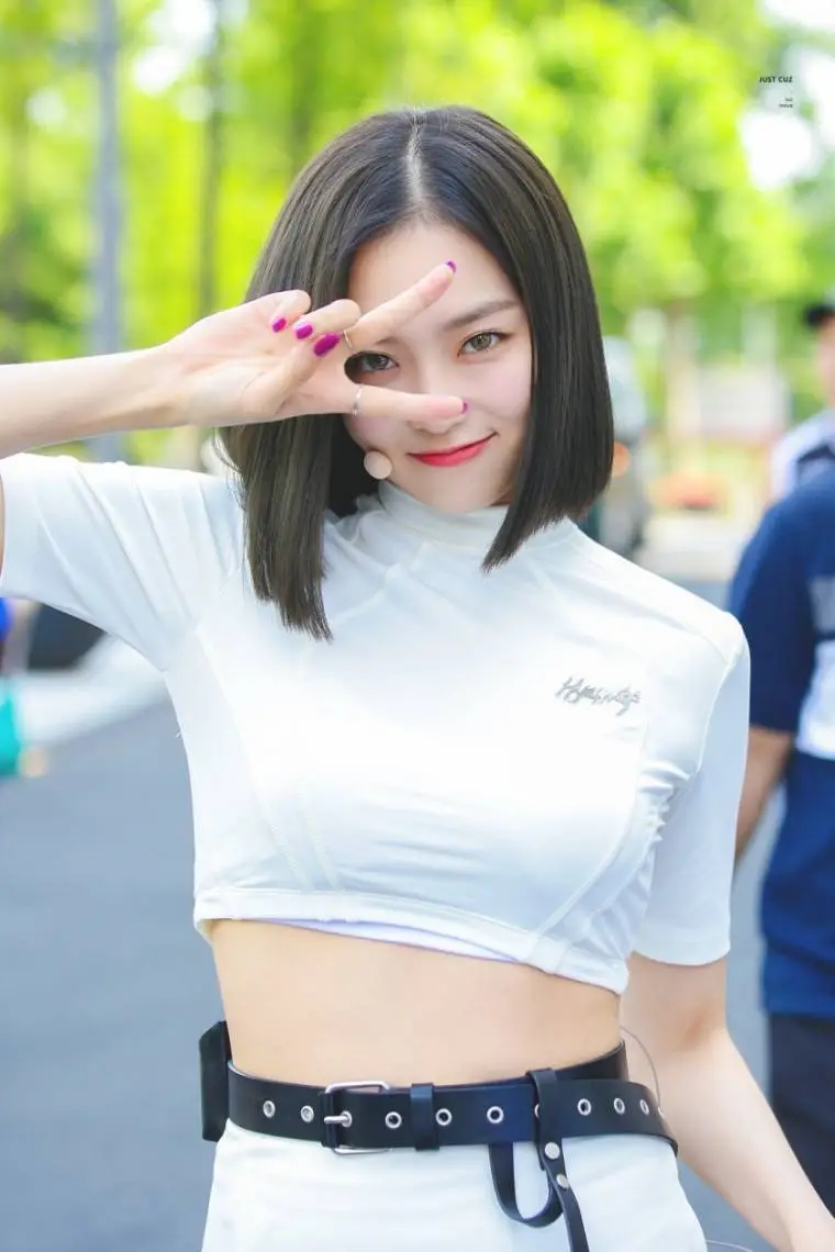 자연광 받는 #장예은