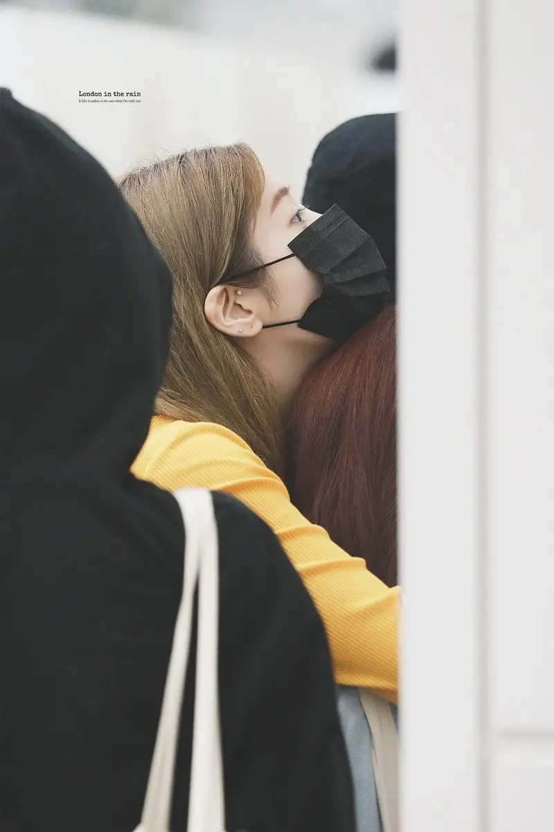 출국하는.. #아이즈원 #권은비.jpg
