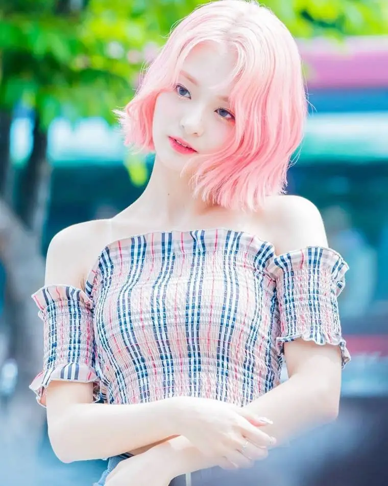 프로미스나인 (fromis_9) 이나경 미니 팬미팅.jpg