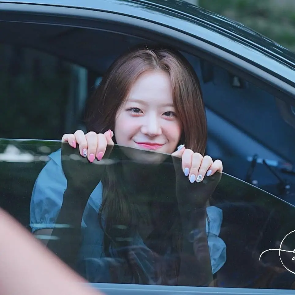 프로미스나인 장규리 한장.jpg