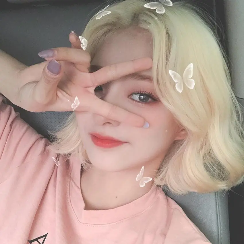 프로미스나인 금발 이나경