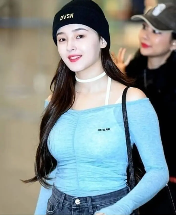 출국하는 오늘자 낸시