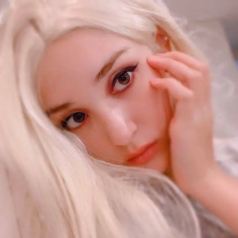 전소미 인스타스토리 (feat 금발)