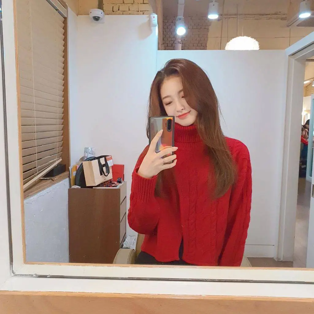 레드 #아린 (#오마이걸 인스타)