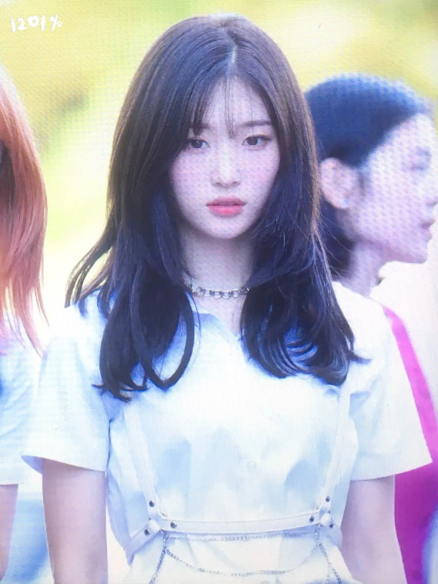 앞머리 잘랐던 정채연.jpg