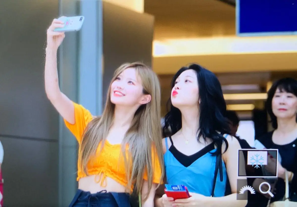 1일 1회 송하영(프로미스나인).jpg