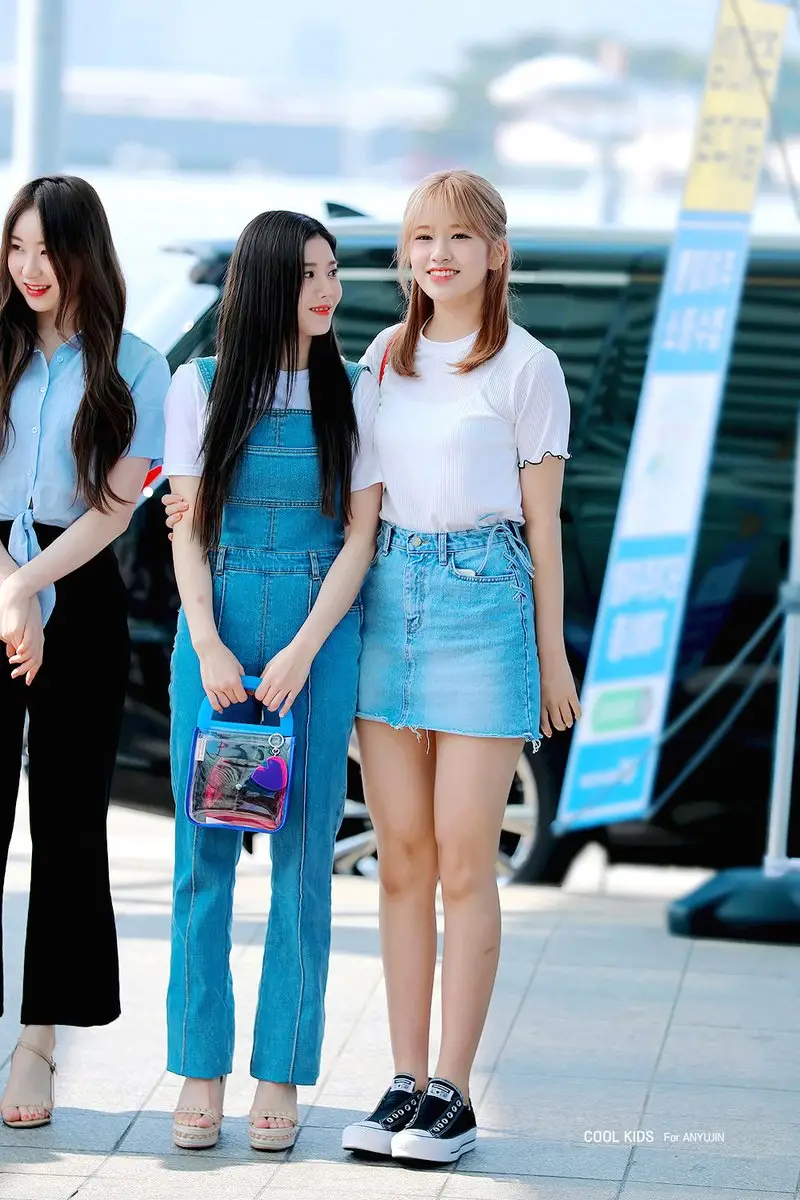 출국하는 #권은비 #안유진
