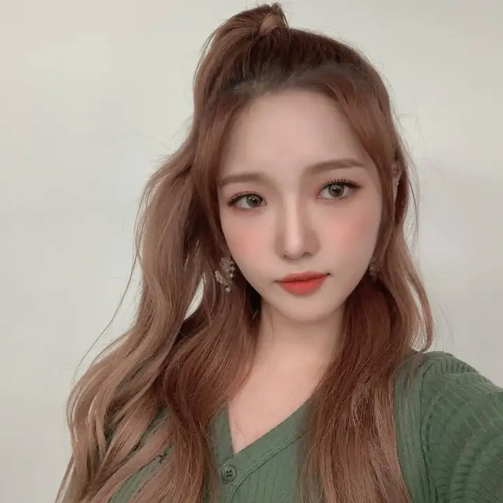 프로미스나인 노지선 인스타.jpg