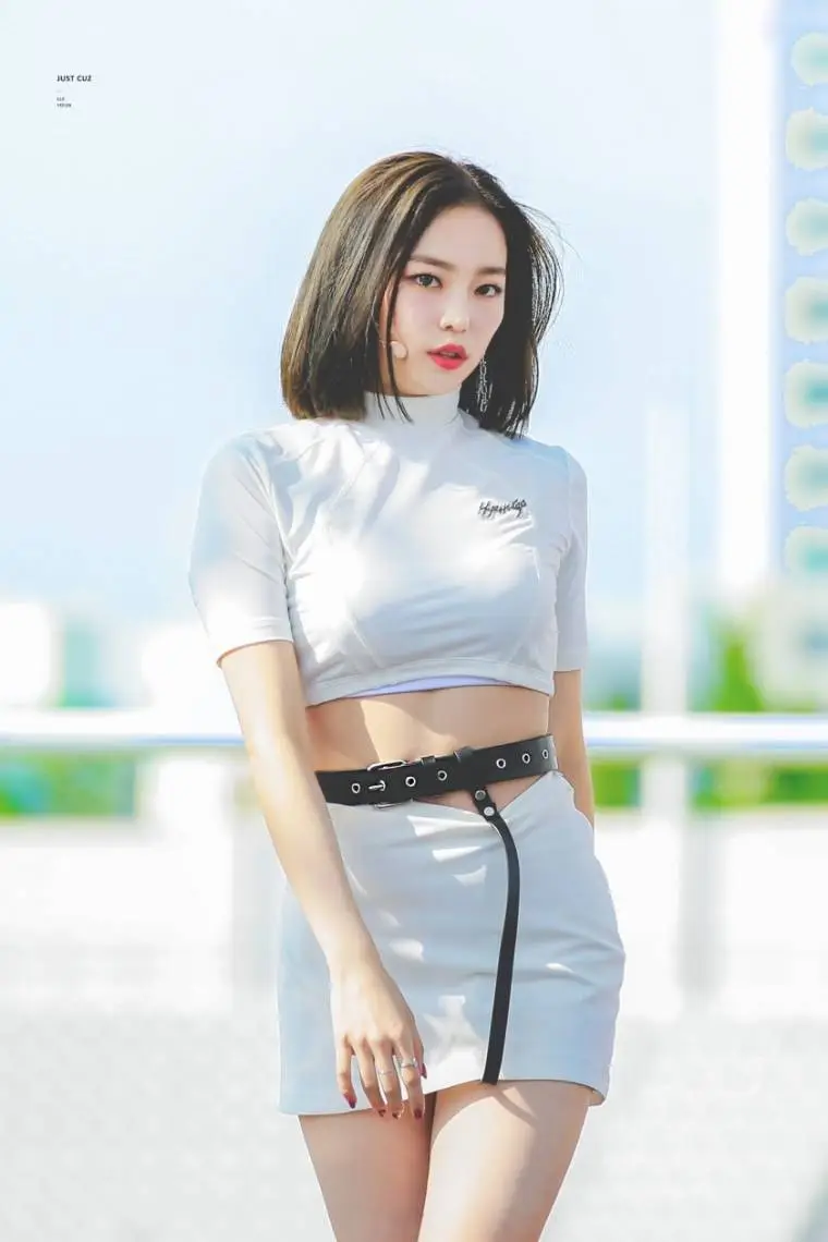 자연광 받는 #장예은
