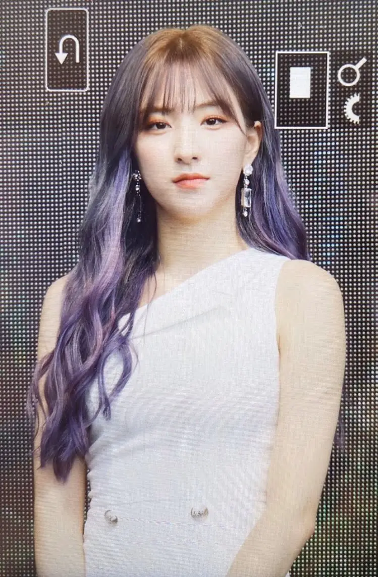 우주소녀 보라색 헤어 은서