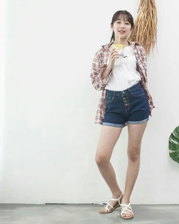 프로미스나인 백지헌 일반인시절.JPG